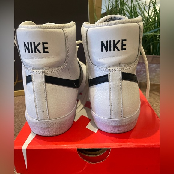 Nike Blazer MID ‘77 - Picture 5 of 10